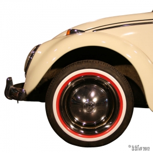 White/red wall ring (small) 13 inch